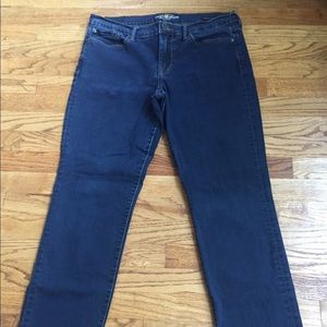 Lucky Jeans straight leg. Size 12/31 Regular